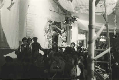 PERFO cafe le Metropole-03.jpg