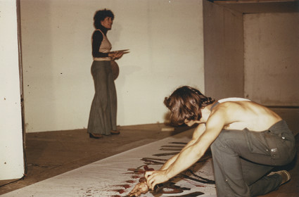 Performance avec Danielle Catala récitant un poèmede Pablo Neruda, à la Fête de l'Humanité.