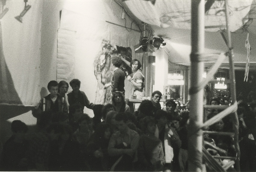 PERFO cafe le Metropole-03.jpg